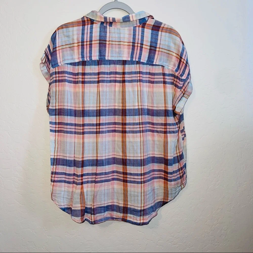 American Eagle Blouse - Picture 2 of 4